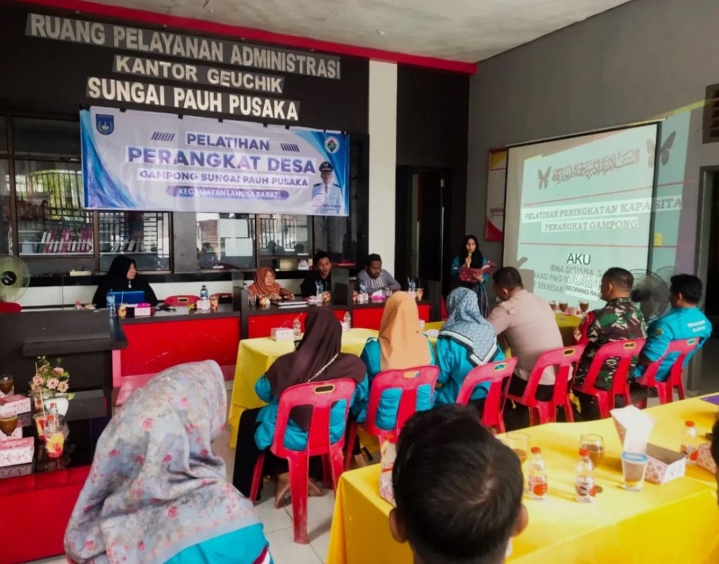  musyawarah rapat kerja terkait pelayanan masyarakat